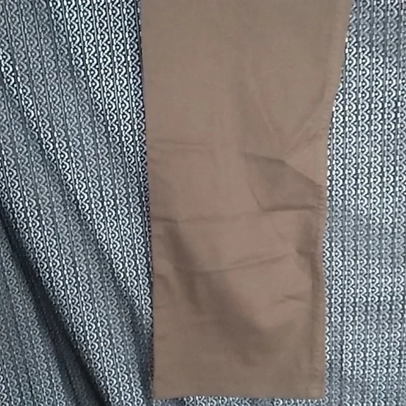 DKNY SIZE 34X34 - Picture 2 of 11